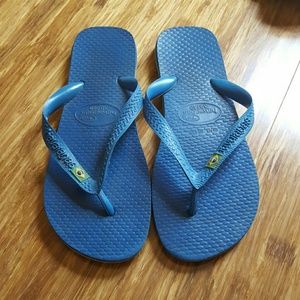 Bright blue havaianas