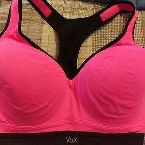 Victoria Secret VSX sports bra size 32DDD