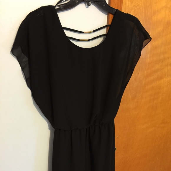 Black dress - Picture 2 of 4