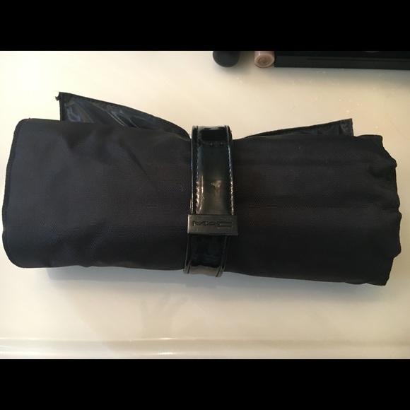 MAC brushes - Picture 3 of 3