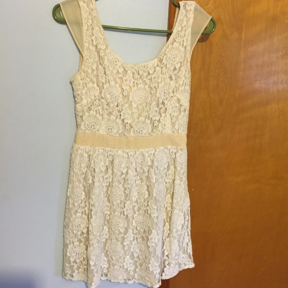 American Eagle Cream Lace Dress - Picture 1 of 4