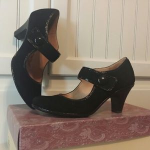 Sofft brand mary jane style shoes