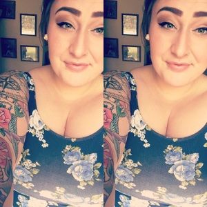 Meet your Posher, Cassandra