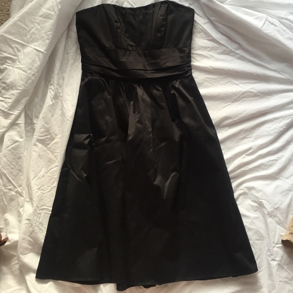 David's Bridal Short Strapless Dress w/ Full Skirt