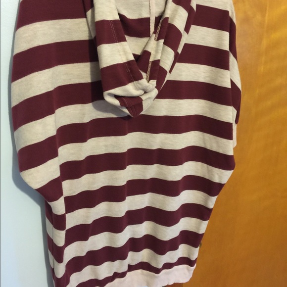 Striped Hooded shirt - Picture 4 of 4