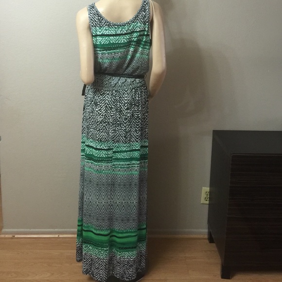 ❗️ SALE ❗️ 🍃 Jungle Green Maxi Skirt W Belt🍃 - Picture 3 of 4