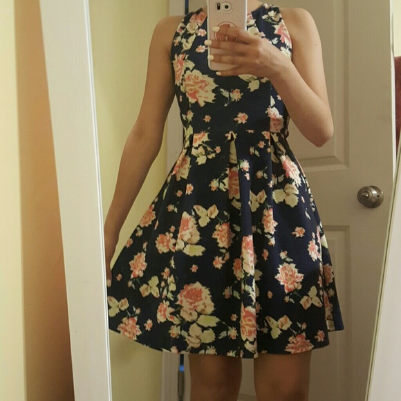 Target Navy Floral Dress - Picture 3 of 3