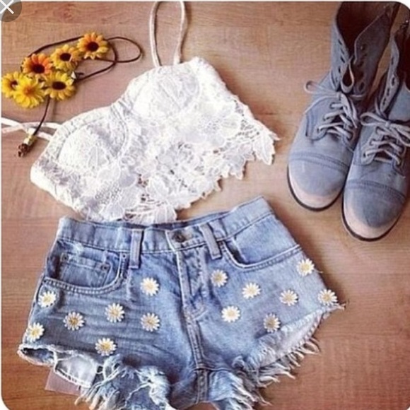 💔SOLD💔 LF lace crochet crop top