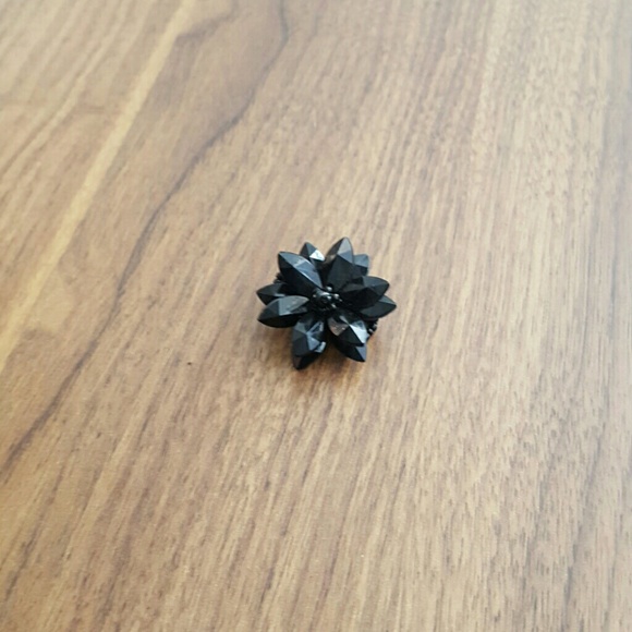 Black Flower Ring