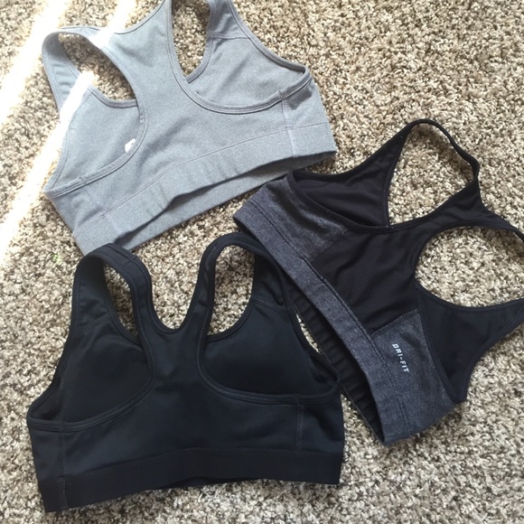 3 NIKE DRI-FIT tops - Picture 3 of 4