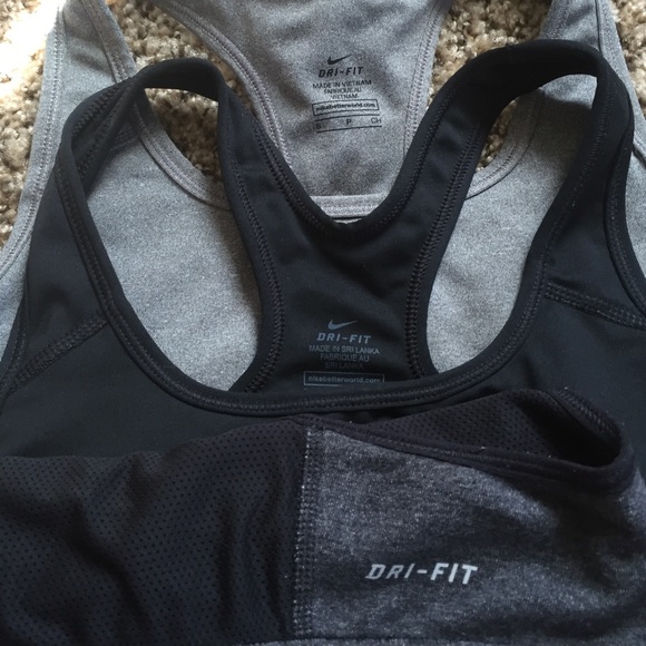 3 NIKE DRI-FIT tops - Picture 4 of 4