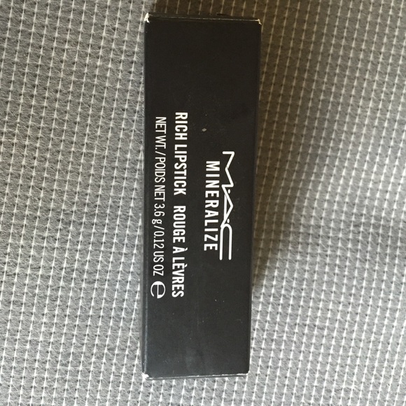 Mac lipstick
