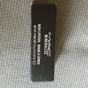 Mac lipstick