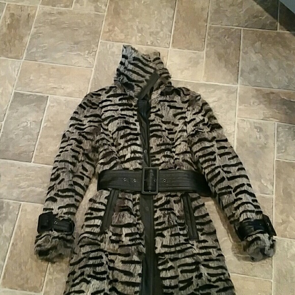 REAL FUR & LEATHER COAT - Picture 2 of 8