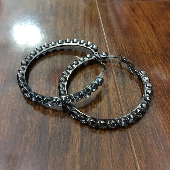 earrings - Picture 4 of 4