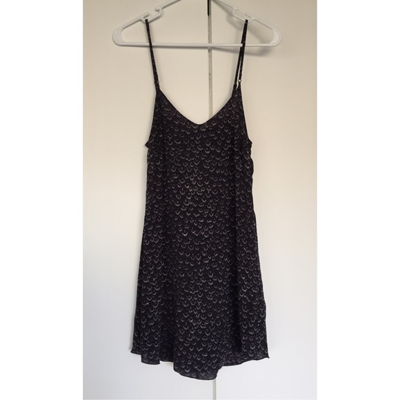 ❌SOLD❌ NWOT Aritzia Wilfred Print Dress - Picture 2 of 4