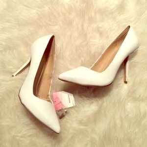White ZARA pumps 🦄