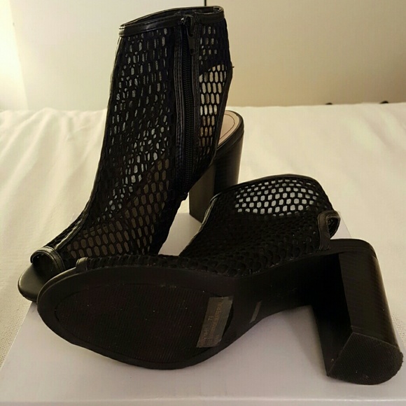 Shoes - Picture 2 of 3