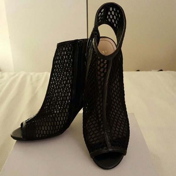 Shoes - Picture 3 of 3