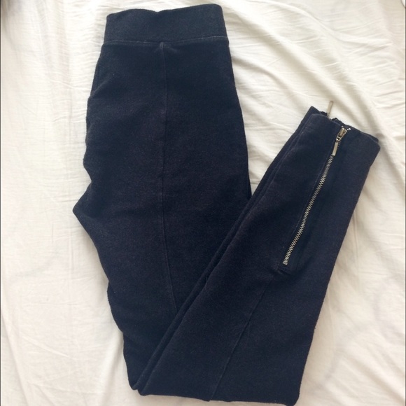 Lou and Grey Zipper Leggings