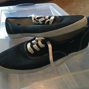 Black Keds