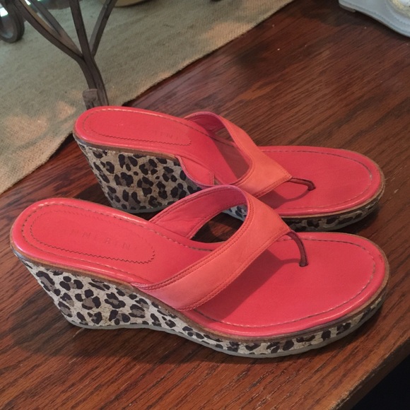Wild Gianni Bini cork heel leopard coral wedges