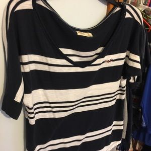 Hollister tee