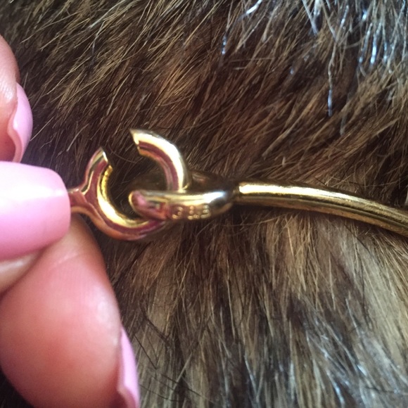 Gold - Picture 3 of 4