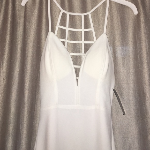 White dress windsor - Picture 2 of 4