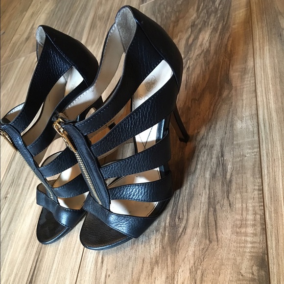 Spring Heels - Picture 3 of 3