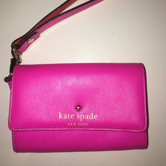 kate spade Handbags - Kate Spade wristlet