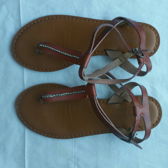 American Eagle sandals