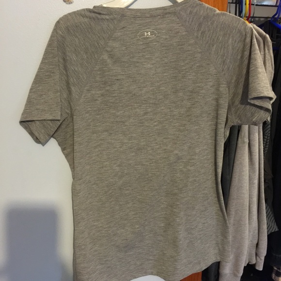 Under armor tee - Picture 4 of 4