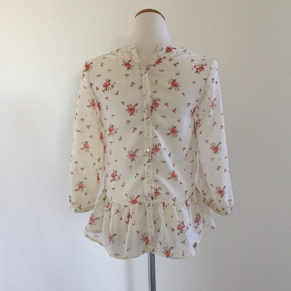 ❌SOLD❌ • Romantic Floral Bohemian Girly Blouse • - Picture 4 of 4