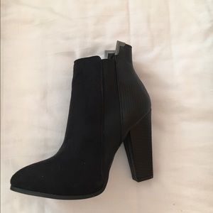 NWOT Wyatt Booties