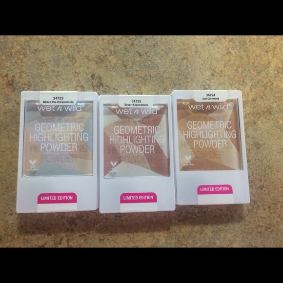 Wet n Wild Highlighting Powder- LIMITED EDITION