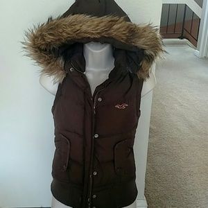 Hollister vest