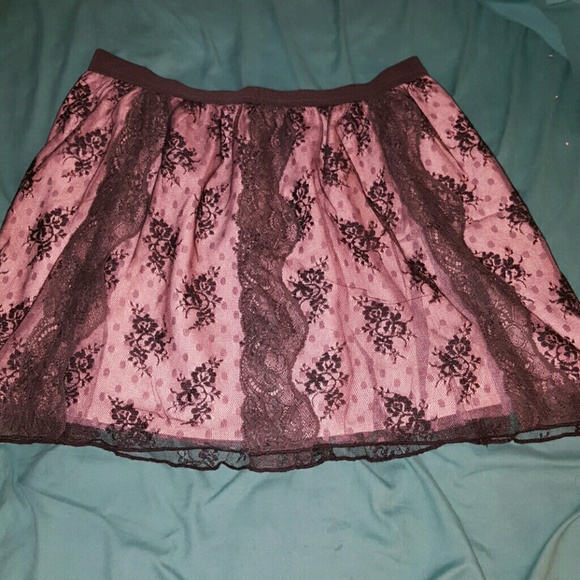 Gorgeous mini skirt. Nwt