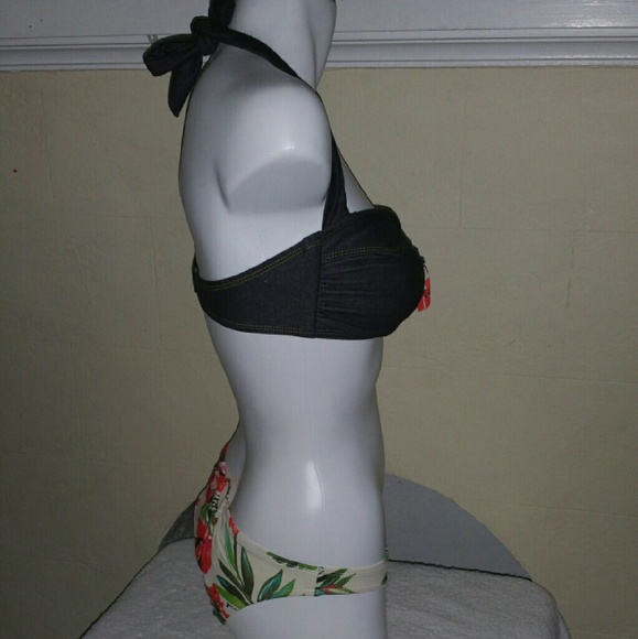 Guess Bikini bottoms - Picture 2 of 3