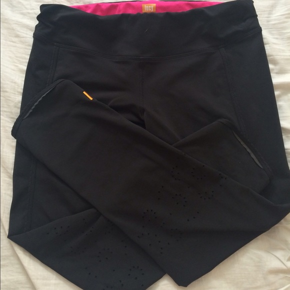 Lucy Tech Capri Workout Leggings