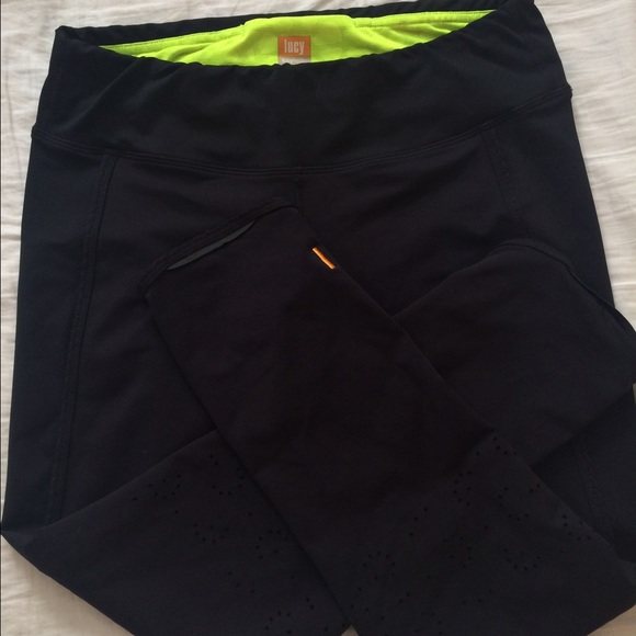 Lucy Tech Capri Workout Legging