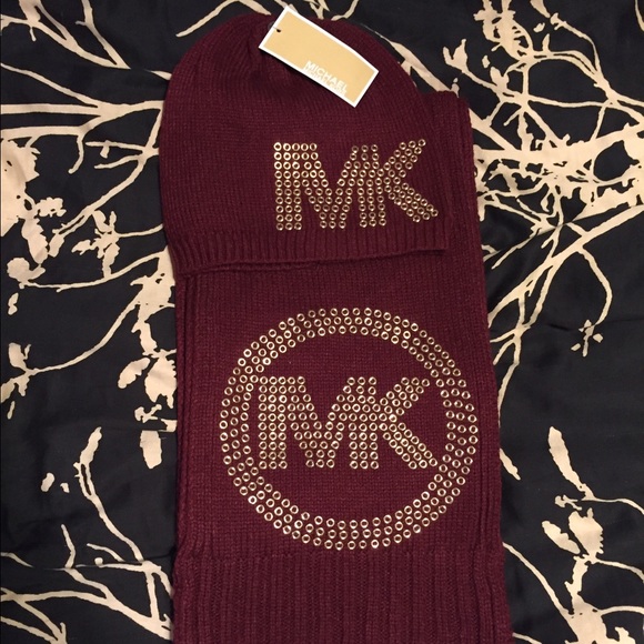Michael Kors hat and scarf set