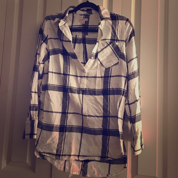 3/4 sleeve Flannel shirt! EUC no holes or stains