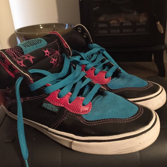 Punkrose Sneakers- 7.5