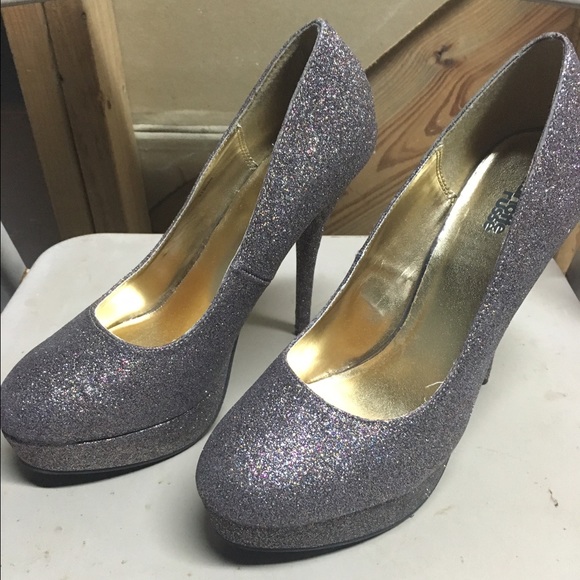 Glitter pinkish shoes