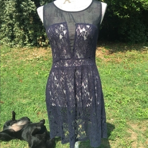 Blue lace dress with mesh paneling - Picture 1 of 4