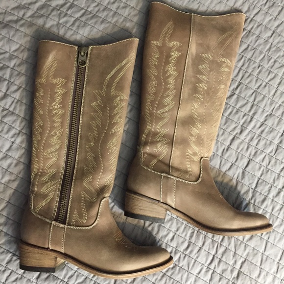 Steve Madden Graced Vintage Embroidered Cowboy Boots - Picture 1 of 3