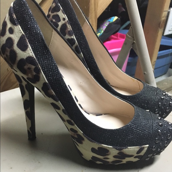 Print ladies shoes