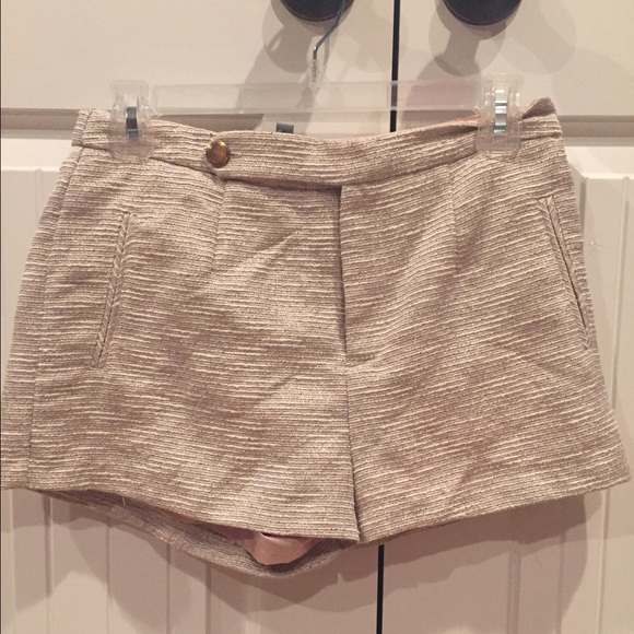 Khaki and Gold dress shorts!