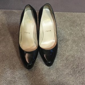 Christian loubitions size 7.5 black patent leather